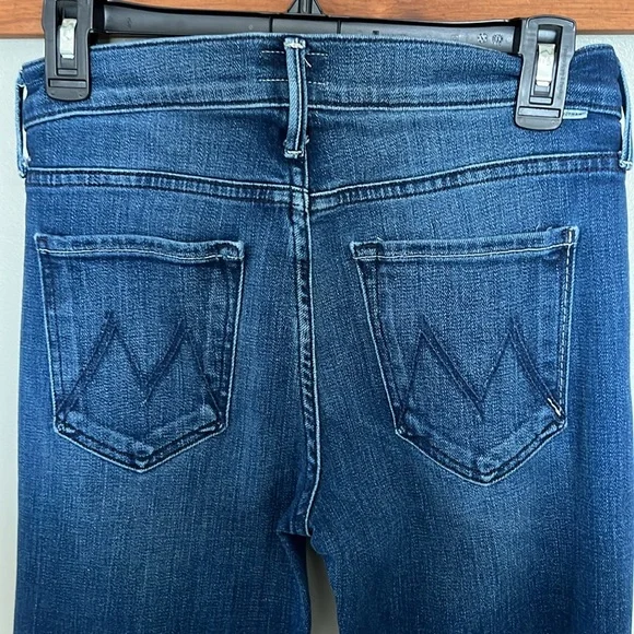 Mother The down low weekender Heel
Size 27
Waist 15in
Inseam 32 - Picture 3 of 4